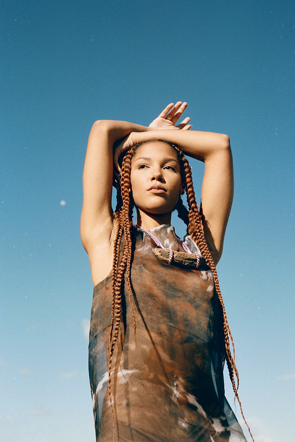 Georgia Georgia georgjia aura jade tekhil upcycling mode vêtement marseille fin de stocks art bijoux rituels macramé atelier seconde main design textile slow fashion made in marseille